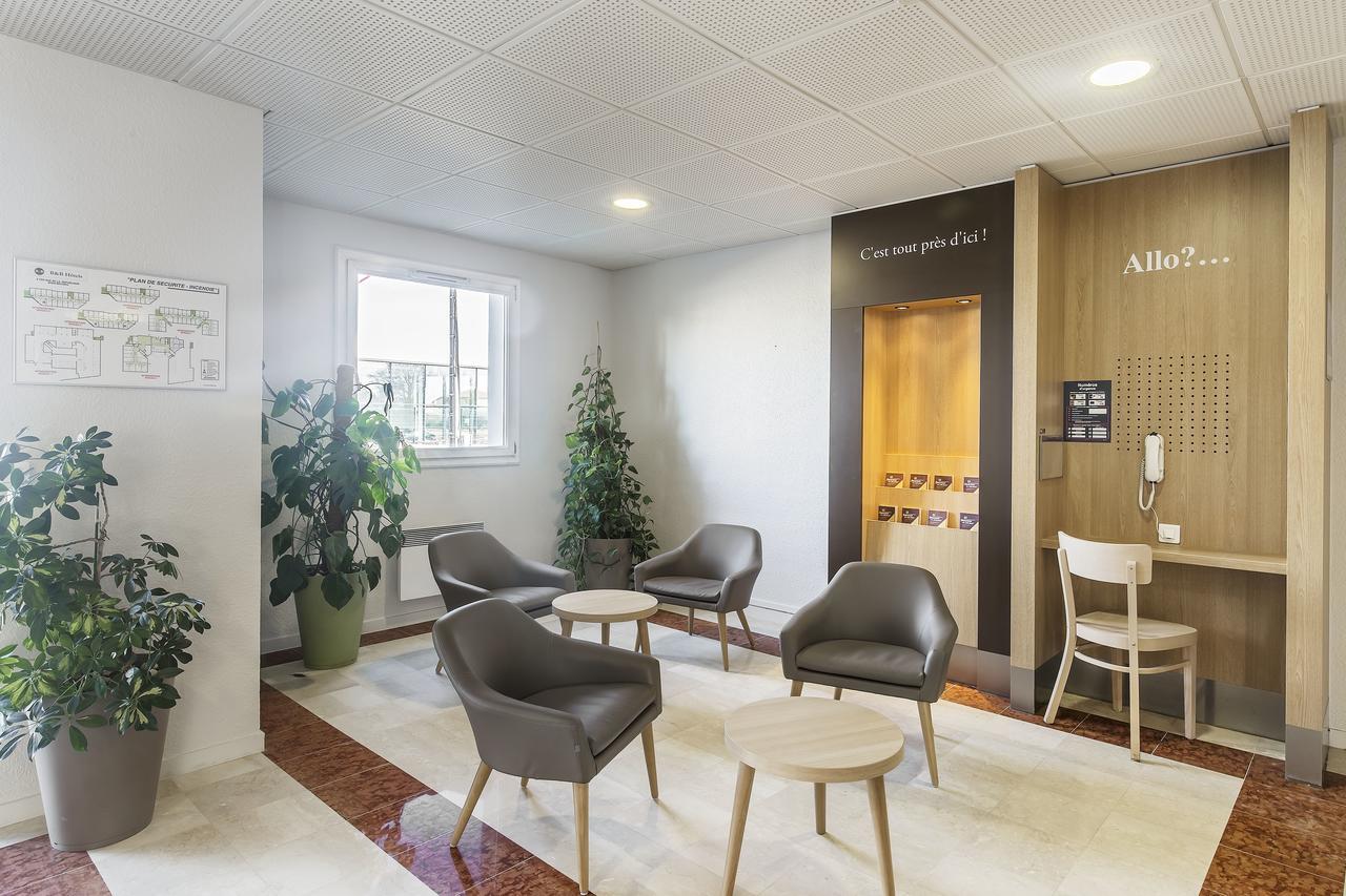 B&B Hotel Lyon Grand Stade Meyzieu Exteriör bild
